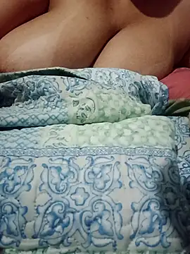 Mirella Mattos online show from April 7, 2026, 1:51 am