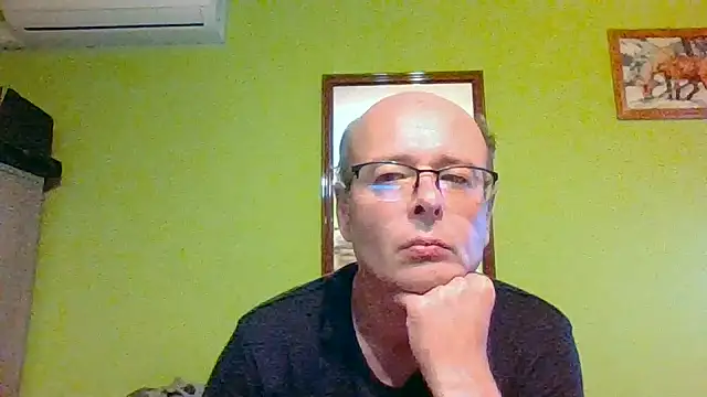 Snapshot of Tiger202441 chatting on August 3, 2026, 10:03 pm Tiger202441 online show from August 3, 2026, 10:03 pm