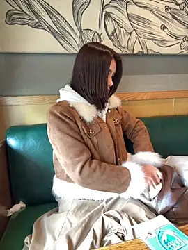 Snapshot of Asia-Melody chatting on December 19, 2025, 5:00 am Asia-Melody online show from December 19, 2025, 5:00 am