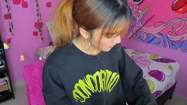 Snapshot of kittyzenn chatting on February 9, 2025, 3:34 pm kittyzenn online show from February 9, 2025, 3:34 pm