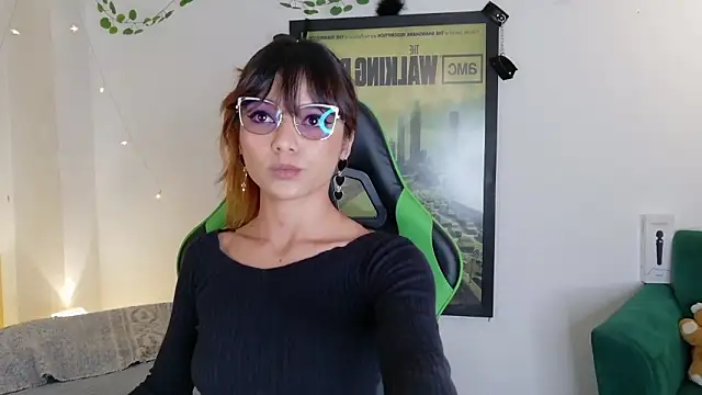 Snapshot of kittyzenn chatting on March 23, 2026, 7:03 pm kittyzenn online show from March 23, 2026, 7:03 pm