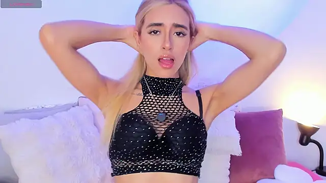 Snapshot of StormiRusso chatting on February 28, 2026, 1:05 am StormiRusso online show from February 28, 2026, 1:05 am