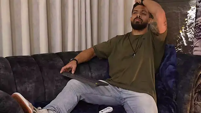 DannSaenz online show from November 15, 2025, 5:17 pm