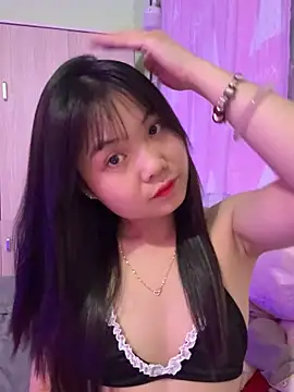 Snapshot of Maeve2k5 chatting on October 27, 2025, 11:00 am Maeve2k5 online show from October 27, 2025, 11:00 am