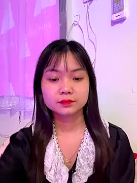 Snapshot of Maeve2k5 chatting on October 24, 2025, 6:23 am Maeve2k5 online show from October 24, 2025, 6:23 am