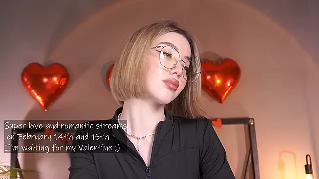 Snapshot of LindaThacker chatting on February 13, 2025, 11:17 am LindaThacker online show from February 13, 2025, 11:17 am