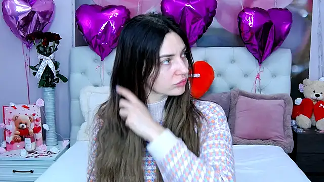 Snapshot of VioletUmi chatting on February 14, 2025, 9:34 am VioletUmi online show from February 14, 2025, 9:34 am