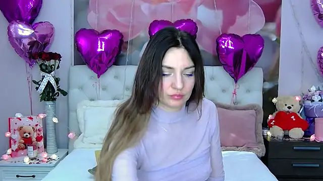 Snapshot of VioletUmi chatting on February 12, 2025, 10:46 am VioletUmi online show from February 12, 2025, 10:46 am