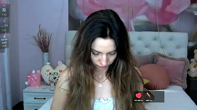 Snapshot of VioletUmi chatting on February 28, 2025, 8:09 am VioletUmi online show from February 28, 2025, 8:09 am
