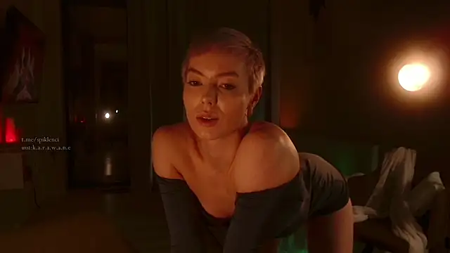 spiklencii online show from November 17, 2025, 4:11 pm