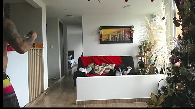 Snapshot of MARCELOANDLUCIAN chatting on November 29, 2025, 7:25 pm MARCELOANDLUCIAN online show from November 29, 2025, 7:25 pm