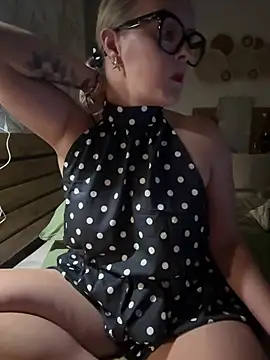 PurpleCandy 22 online show from July 22, 2026, 8:44 pm