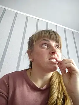 CoddessCrystal online show from October 16, 2025, 9:06 am