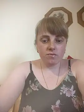 CoddessCrystal online show from June 19, 2026, 1:50 pm
