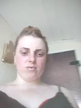 CoddessCrystal online show from June 27, 2026, 12:33 pm