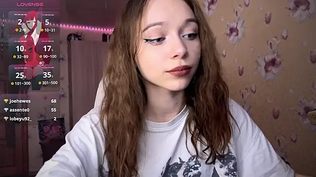 Snapshot of _SofiaBrown chatting on March 18, 2025, 8:59 pm SofiaBrown online show from March 18, 2025, 8:59 pm