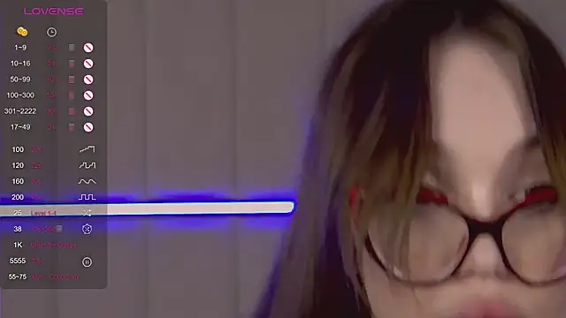 Snapshot of OpheliaHartman chatting on February 4, 2025, 1:34 am OpheliaHartman online show from February 4, 2025, 1:34 am