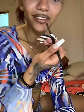 Laanegraofficial  online show from April 28, 2026, 10:58 pm