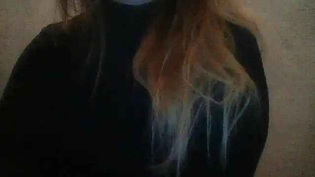 Sarahmonesexy online show from October 5, 2025, 10:33 pm