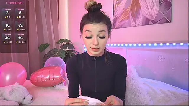 Snapshot of Veronica_leal chatting on February 23, 2026, 8:37 am Veronica leal online show from February 23, 2026, 8:37 am