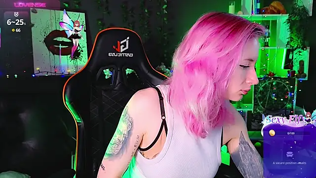 Snapshot of _HelenCarter chatting on March 2, 2025, 8:35 pm HelenCarter online show from March 2, 2025, 8:35 pm