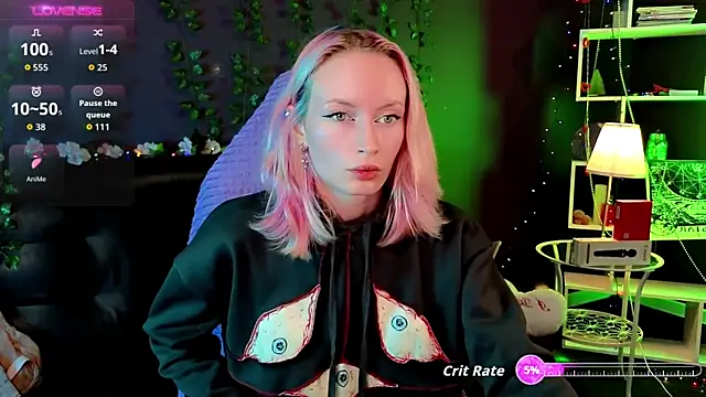 Snapshot of _HelenCarter chatting on October 4, 2025, 8:43 pm HelenCarter online show from October 4, 2025, 8:43 pm