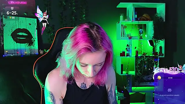 Snapshot of _HelenCarter chatting on February 28, 2025, 8:28 pm HelenCarter online show from February 28, 2025, 8:28 pm