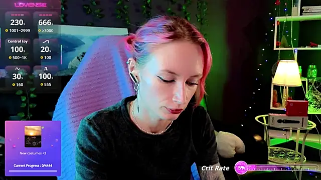 Snapshot of _HelenCarter chatting on October 16, 2025, 8:28 pm HelenCarter online show from October 16, 2025, 8:28 pm