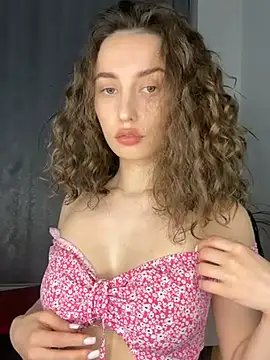 Snapshot of Polli_Kiss chatting on March 1, 2025, 11:04 pm Polli Kiss online show from March 1, 2025, 11:04 pm
