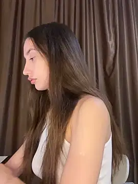 Snapshot of Polli_Kiss chatting on September 10, 2025, 4:28 pm Polli Kiss online show from September 10, 2025, 4:28 pm