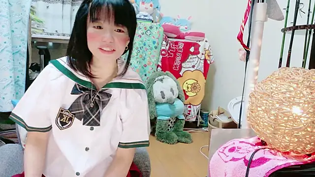 renapiyon8182 online show from February 28, 2025, 7:35 pm