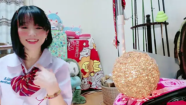 renapiyon8182 online show from February 13, 2025, 7:10 pm