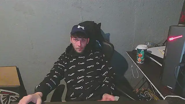 Snapshot of Superoz77 chatting on December 27, 2024, 8:28 pm Superoz77 online show from December 27, 2024, 8:28 pm