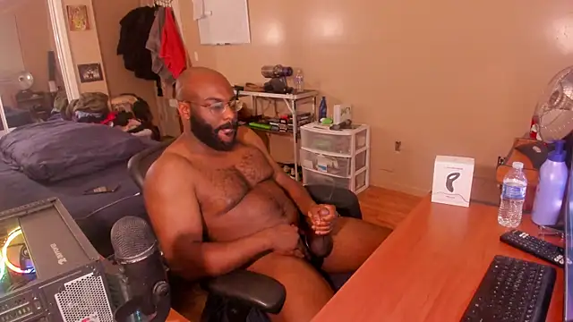 Snapshot of MrChuckDailyXXX chatting on January 9, 2025, 6:17 am MrChuckDailyXXX online show from January 9, 2025, 6:17 am