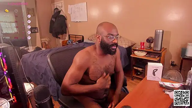 Snapshot of MrChuckDailyXXX chatting on December 10, 2024, 7:11 pm MrChuckDailyXXX online show from December 10, 2024, 7:11 pm