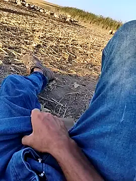 Snapshot of murokkk31 chatting on October 16, 2025, 1:41 pm murokkk31 online show from October 16, 2025, 1:41 pm