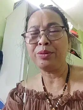 Snapshot of Hangem111 chatting on April 6, 2026, 6:31 pm Hangem111 online show from April 6, 2026, 6:31 pm