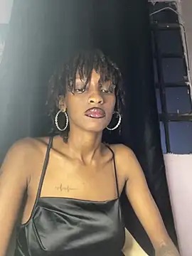 Snapshot of Tee_babygirl1 chatting on December 18, 2024, 5:52 pm Tee babygirl1 online show from December 18, 2024, 5:52 pm