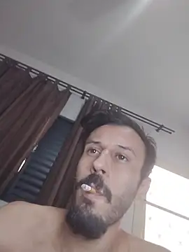 LopeseLua online show from November 10, 2025, 3:17 pm