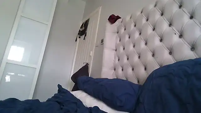 Swanstar online show from September 29, 2025, 12:44 pm