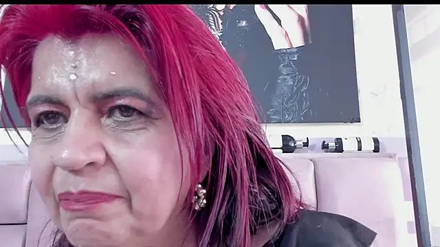 Snapshot of RoxetteMature chatting on March 10, 2025, 6:01 pm RoxetteMature online show from March 10, 2025, 6:01 pm