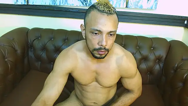 Snapshot of Thiago_Summers chatting on February 10, 2026, 1:43 pm Thiago Summers online show from February 10, 2026, 1:43 pm