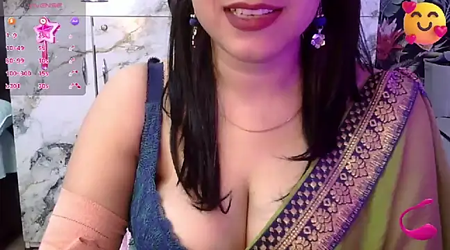 Snapshot of Hot_Soni143 chatting on February 2, 2025, 3:39 pm Hot Soni143 online show from February 2, 2025, 3:39 pm