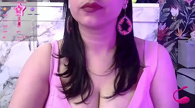 Snapshot of Hot_Soni143 chatting on January 24, 2025, 10:43 am Hot Soni143 online show from January 24, 2025, 10:43 am