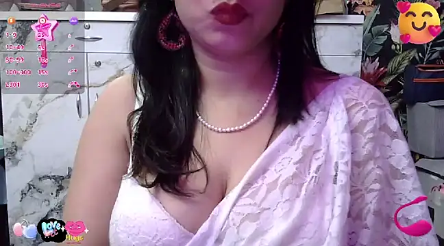Snapshot of Hot_Soni143 chatting on February 15, 2025, 6:23 pm Hot Soni143 online show from February 15, 2025, 6:23 pm