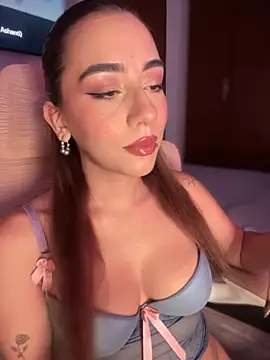 Snapshot of veronicaapink chatting on September 11, 2025, 11:49 pm veronicaapink online show from September 11, 2025, 11:49 pm