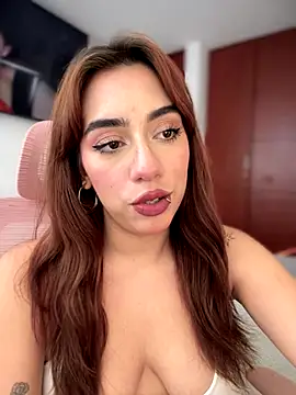 Snapshot of veronicaapink chatting on September 17, 2025, 8:44 pm veronicaapink online show from September 17, 2025, 8:44 pm