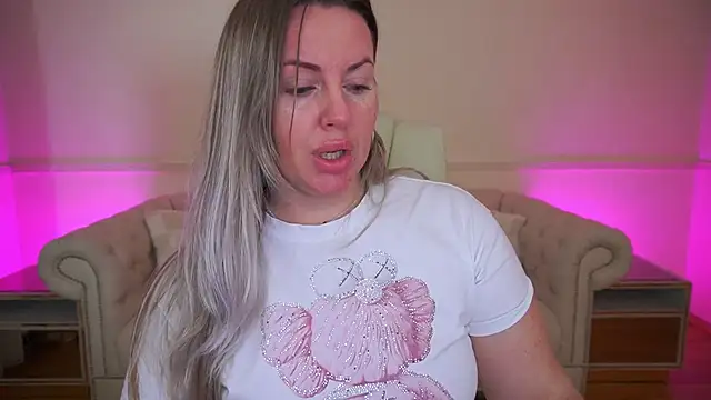 KiraCandyS online show from March 31, 2026, 8:22 pm