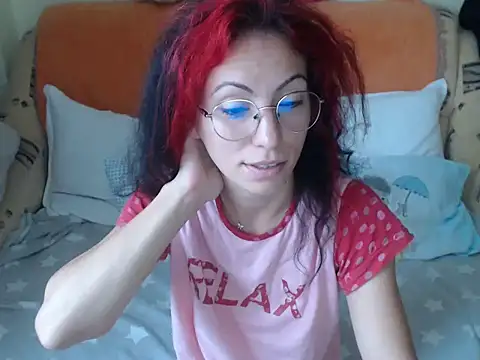 Snapshot of Emmatoo chatting on September 12, 2025, 9:53 am Emmatoo online show from September 12, 2025, 9:53 am