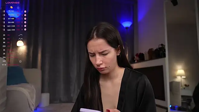 Amely Young online show from September 18, 2025, 2:47 am